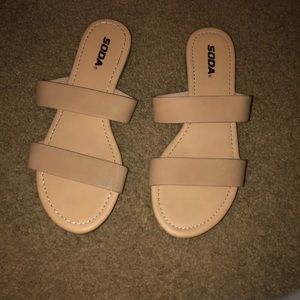 Sandals women’s 8.5